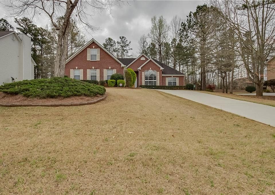 2nd image of 743 Lynn Milam Ln
