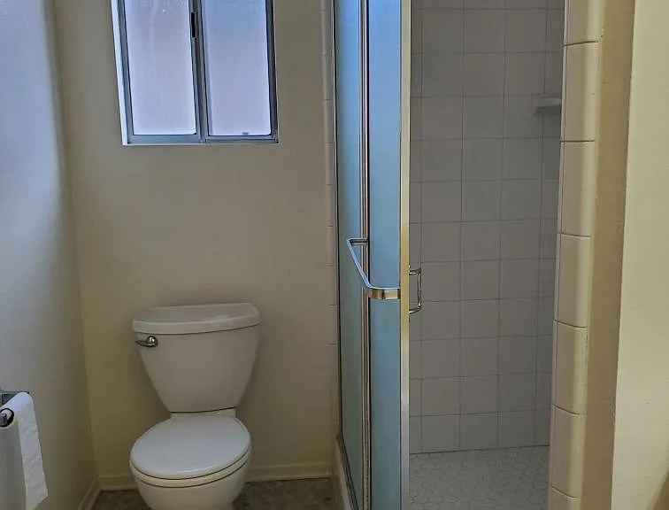6450 Mammoth Ave #101 — Photo 3