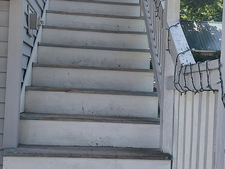 Entrance Stairway