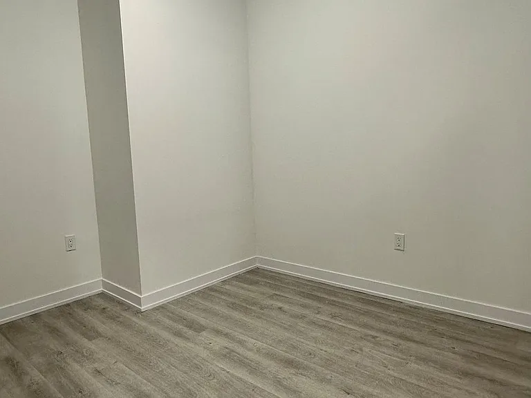 15 Richardson St #828 — Photo 5
