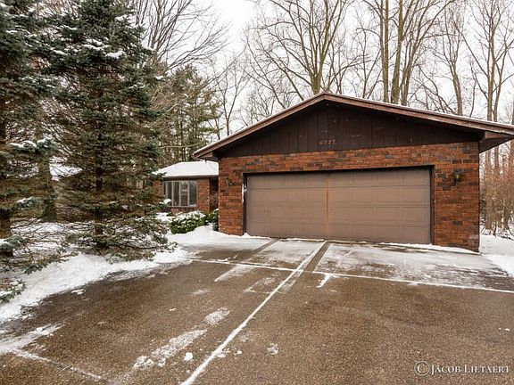 3rd image of 6777 Brookwood Dr SW