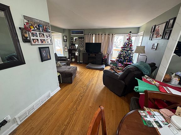 2nd image of 5125 N Monticello Ave