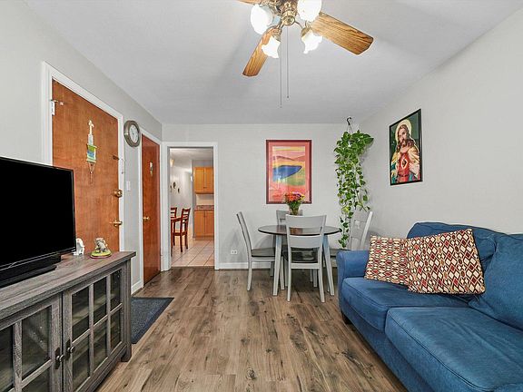 5th image of 2712 W Balmoral Ave