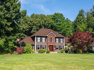 4 Overlook Dr, Groton, MA 01450