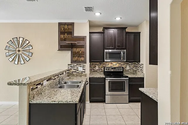 3 bed, 2.0 bath, 1364 sqft, $1,875 — Photo 4