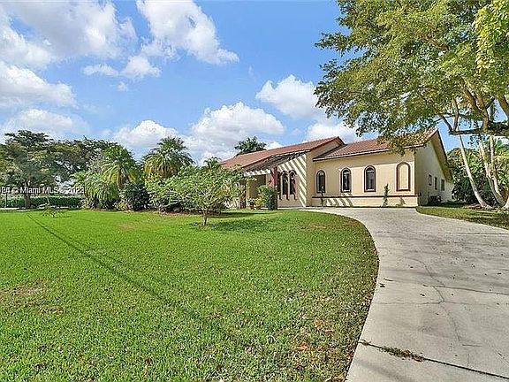 3rd image of 5425 SW 190th Ave #5425