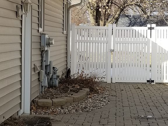 Walkway to pool /backyard