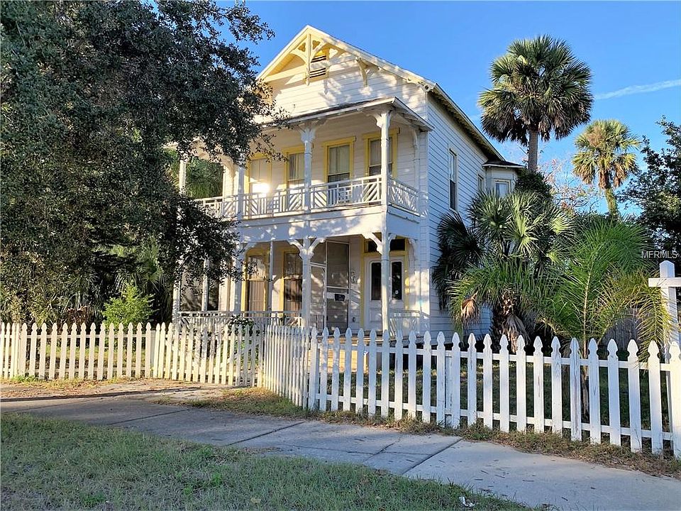 1st image of 302 Oak Ave