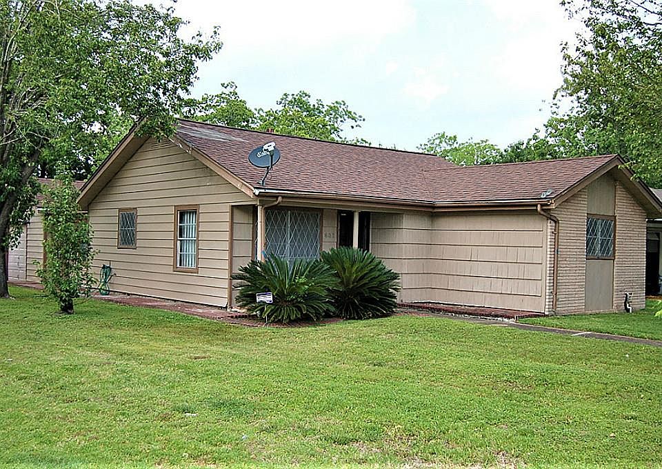 1st image of 801 Avenue I