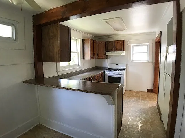 113 W Dewey St — Photo 6