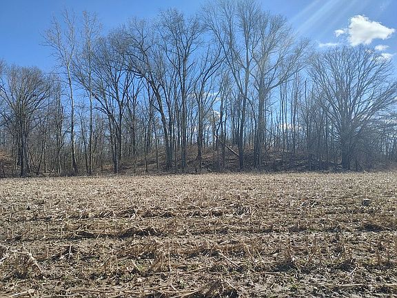 3rd image of 1460 W County Road 450 N