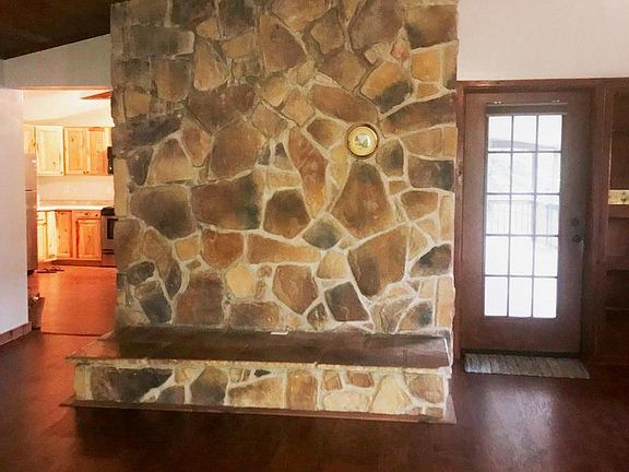 5th image of 67 Harris Dr