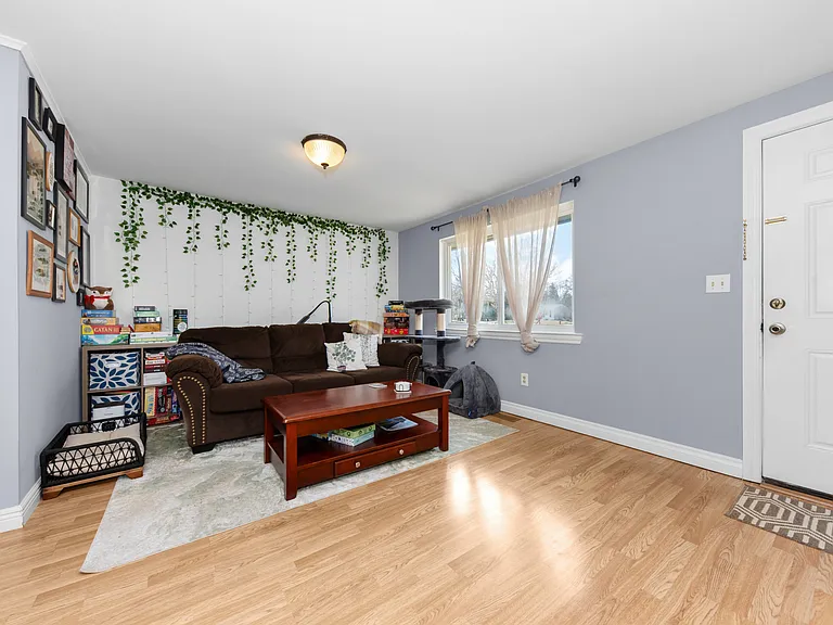 2 Faust Ct — Photo 10