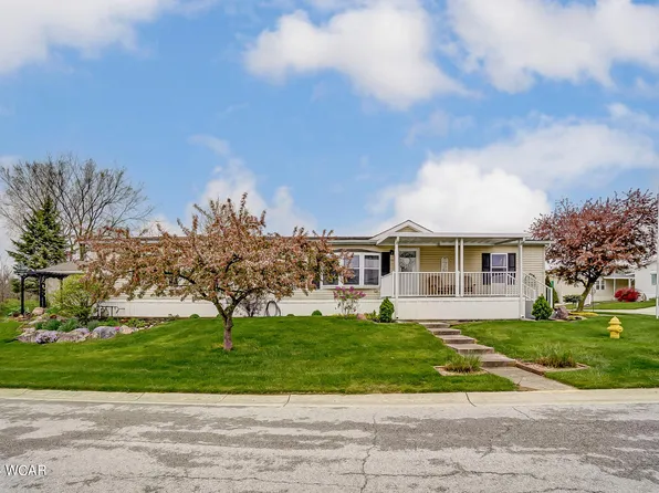 201 Pinewood Cir, Lima, OH 45804