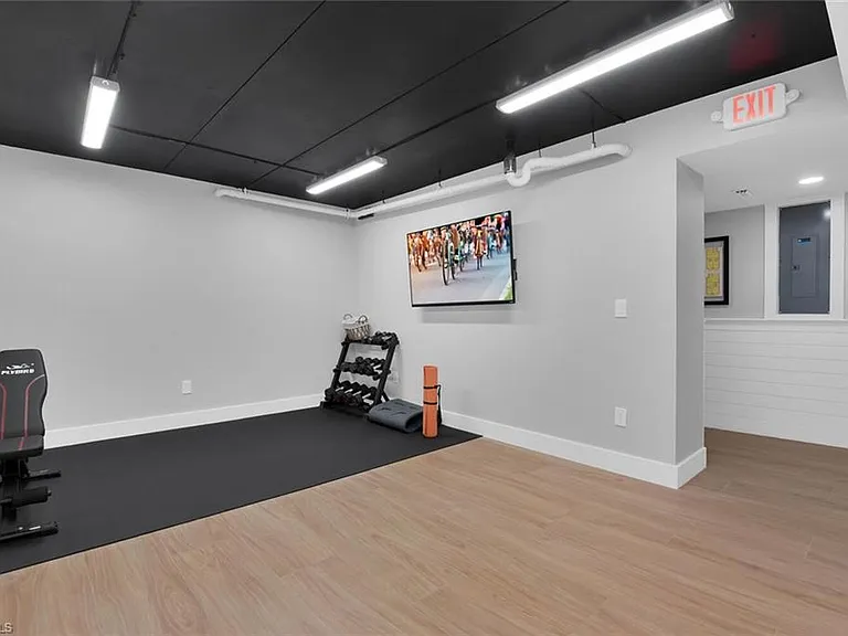 3200 Gulf Shore Blvd N #105 — Photo 24