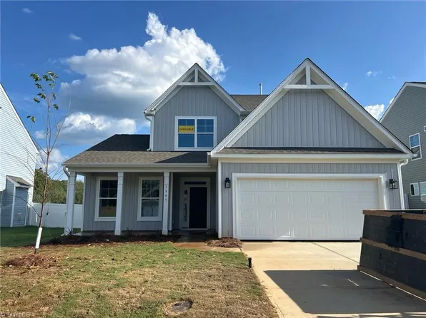 2045 Abbotts Vista Dr, Kernersville, NC 27284