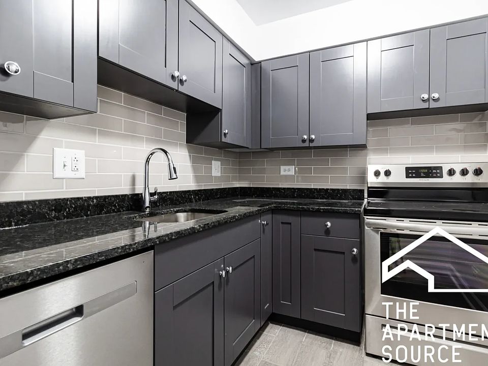 1st image of 3910 N Pine Grove Ave #3W