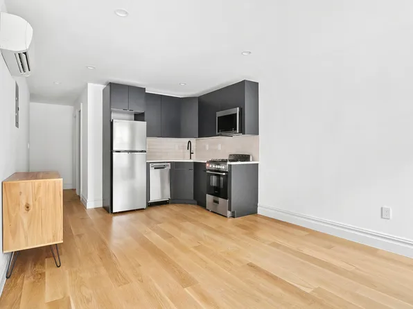 151 Chauncey Street image 4 of 10