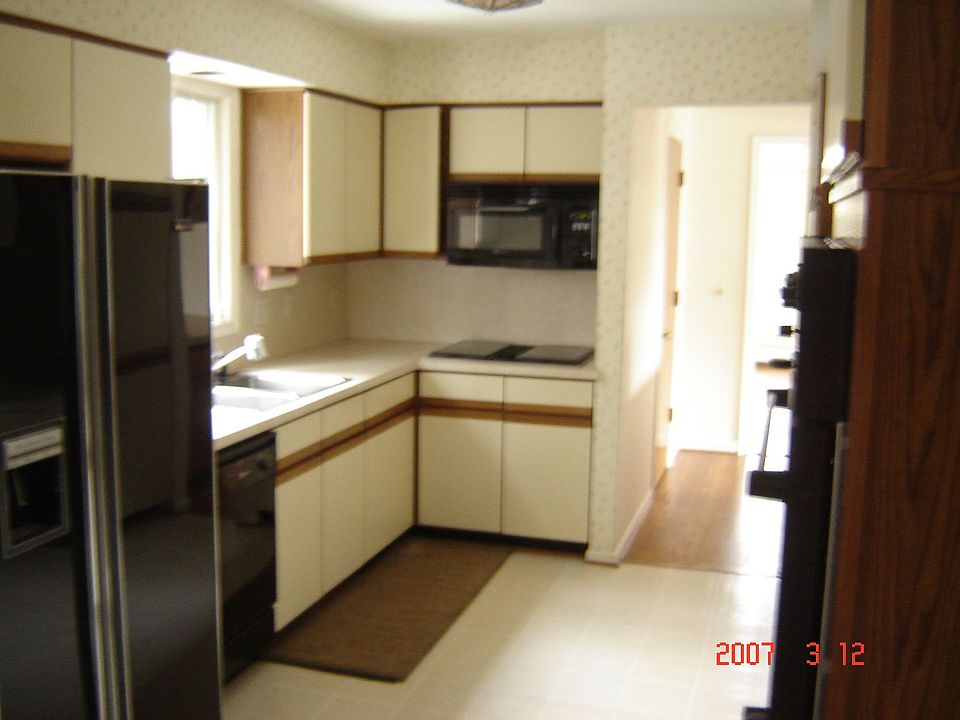 2nd image of 36018 Quakertown Ln