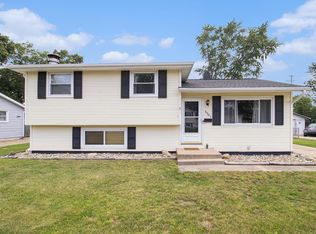 3301 Cabot Dr, South Bend, IN 46635