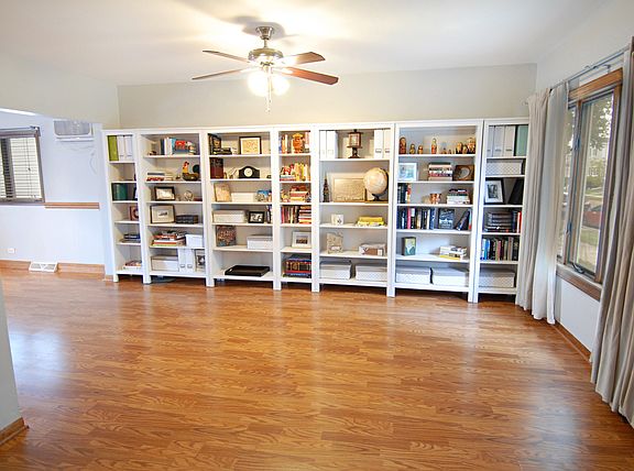 3rd image of 3747 N Olcott Ave