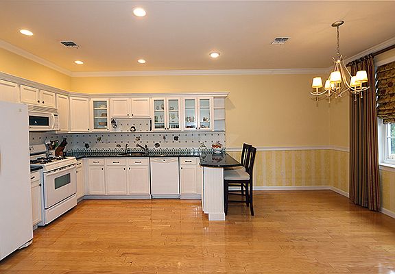 5th image of 610 Bardini Dr