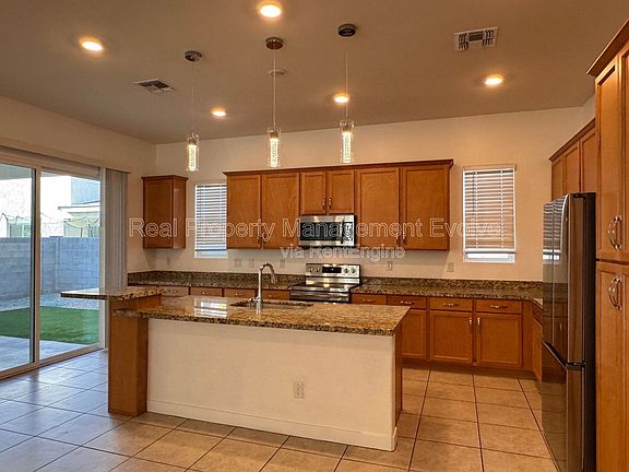 5th image of 15811 N 74th Ln