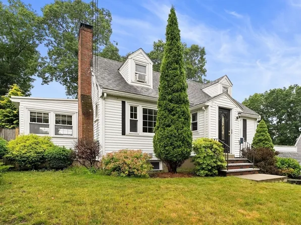 19 Cunningham Cir, Waltham, MA 02453
