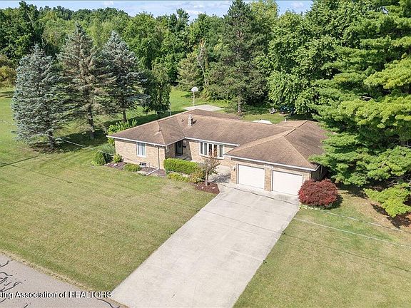 3rd image of 6731 W Galway Cir