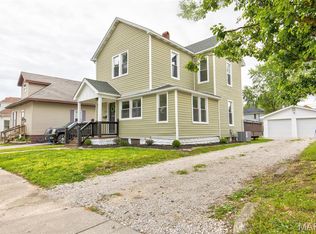 226 E Penning Ave, Wood River, IL 62095