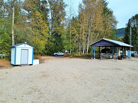 4th image of 1822 Cemetery Rd