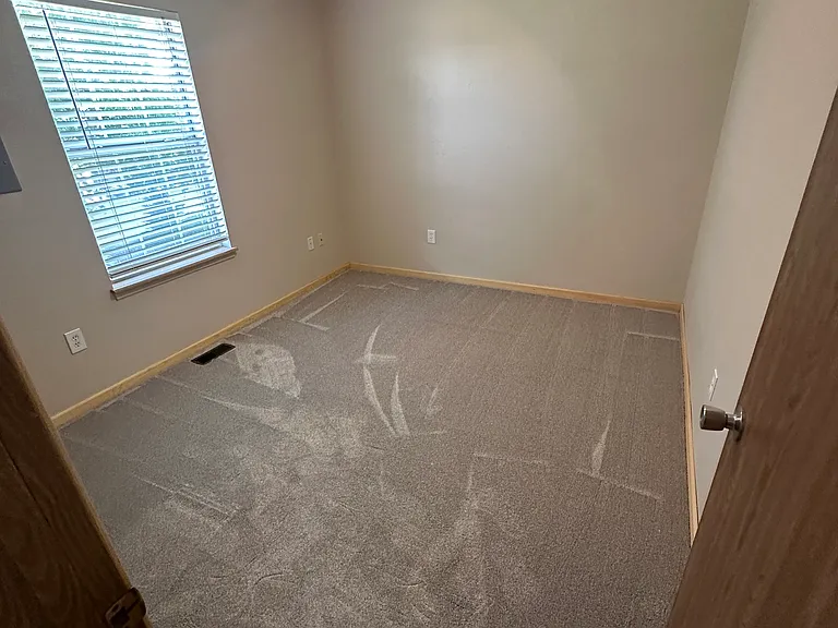 453 Eldridge St — Photo 14