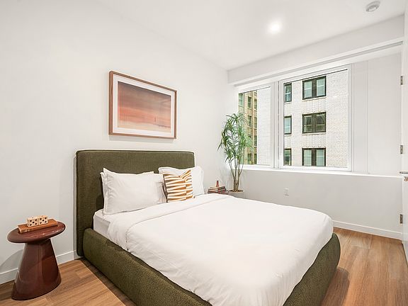 3rd image of 180 Pearl St #718