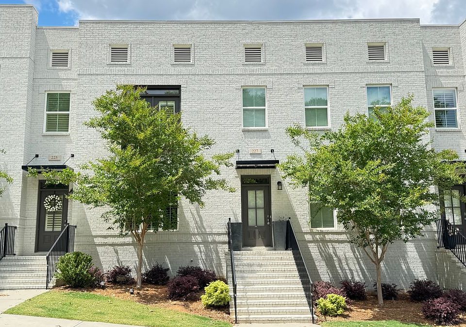 1st image of 227 Nash St