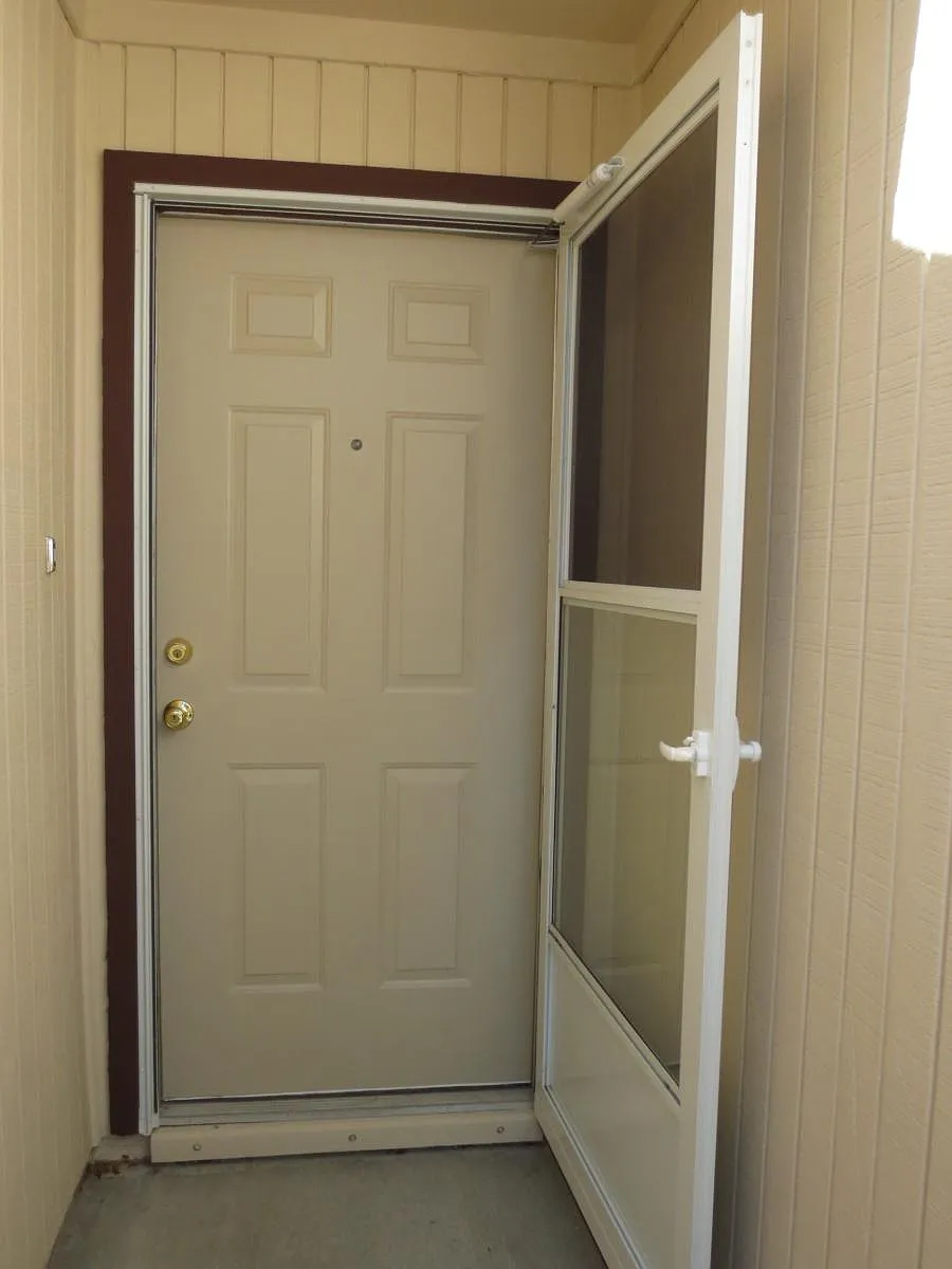 Front entry - 8617 Goldeneye Ln