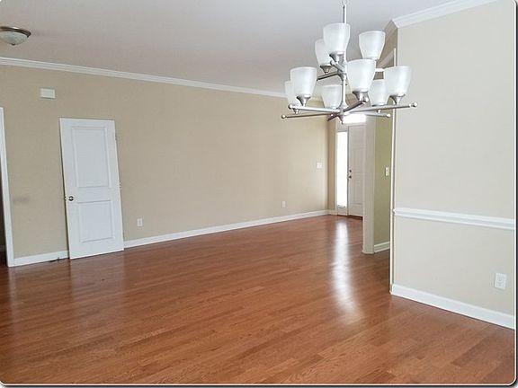 5th image of 5082 Karriker Ct