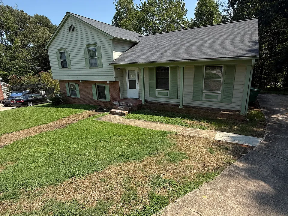 2200 Bolingbroke Ct