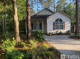 218 Bobby Cato St, Apalachicola, FL 32320