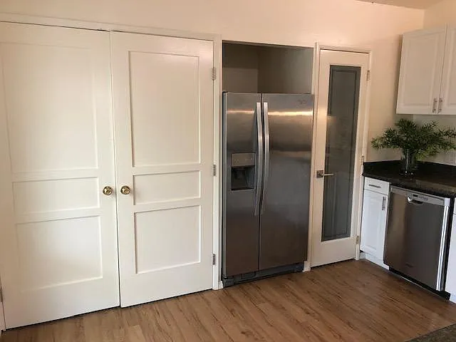 Kitchen with Washer/Dryer