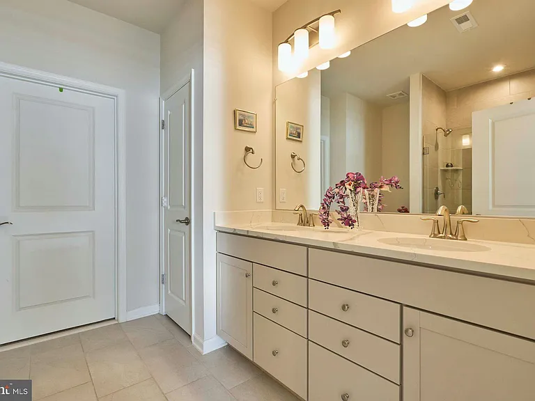 15563 Blue Lotus Ln — Photo 20