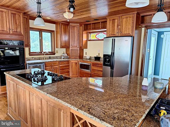 5th image of 9078 Knoll Run Ln