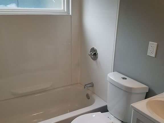 4th image of 1835 Mooberry St