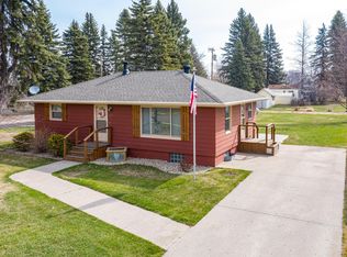 825 Washington Ave, Larimore, ND 58251