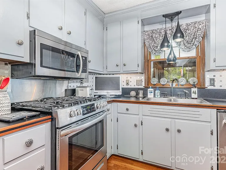 929 Autumnwood Ln — Photo 7