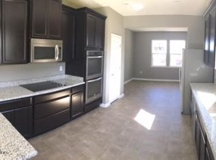 15881 Hutton Ln, Jacksonville, FL 32218