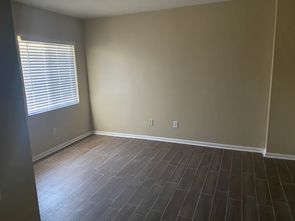 5486 Pinehaven Ct, Jacksonville, FL 32244