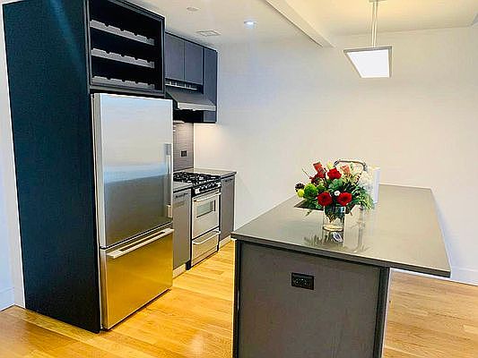 5th image of 1040 Dean St #616A