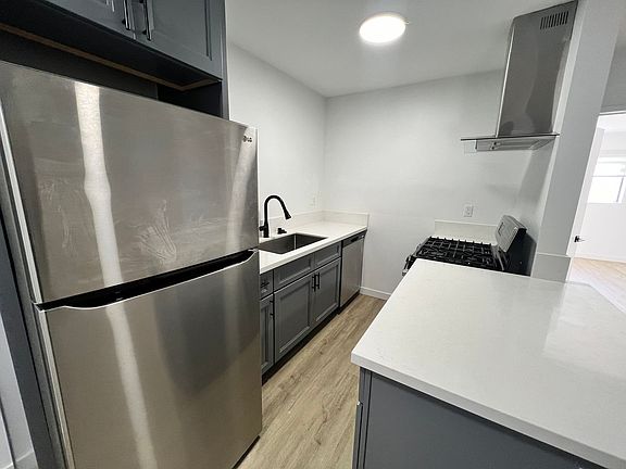 2nd image of 435 N Euclid Ave APT 31