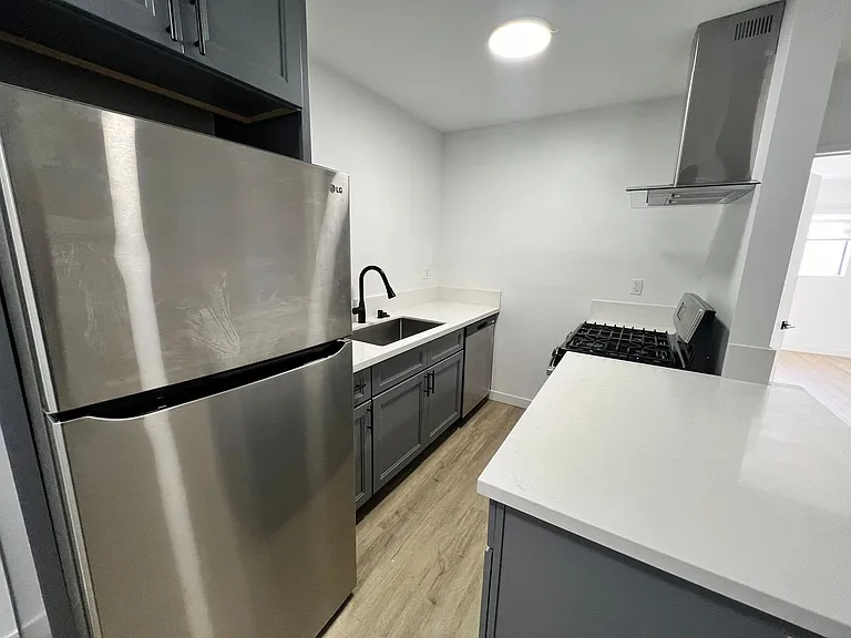 435 N. Euclid — Photo 2
