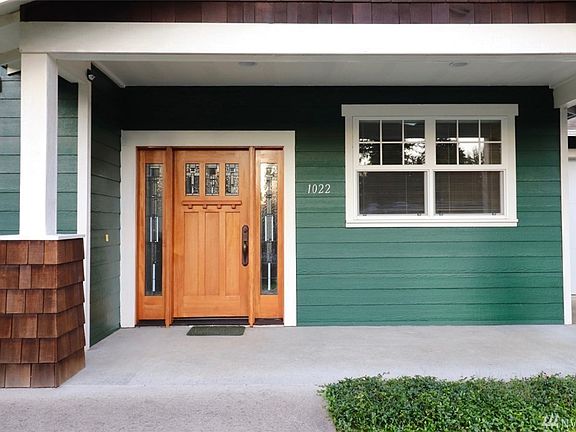 2nd image of 1022 166th Pl NE